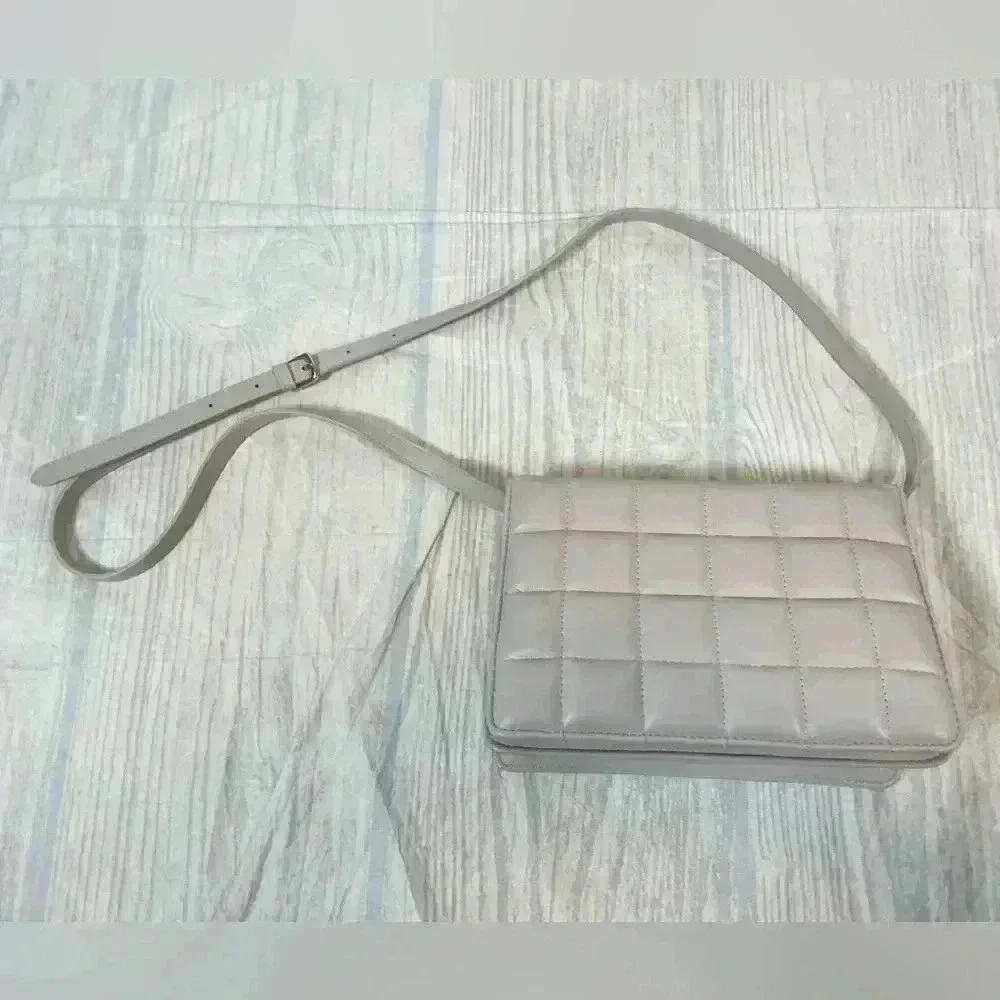 H&M Stella Crossbody shoulder bag‎ purse quilted beige snap classic blogger coco